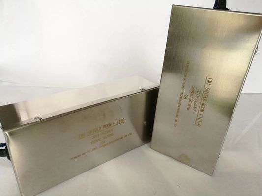 Bom preço. Filtro de potência de RF ultraleve de 0,2 Lb 20dB Perda de retorno 50 Ohm Filtro de banda de RF on-line